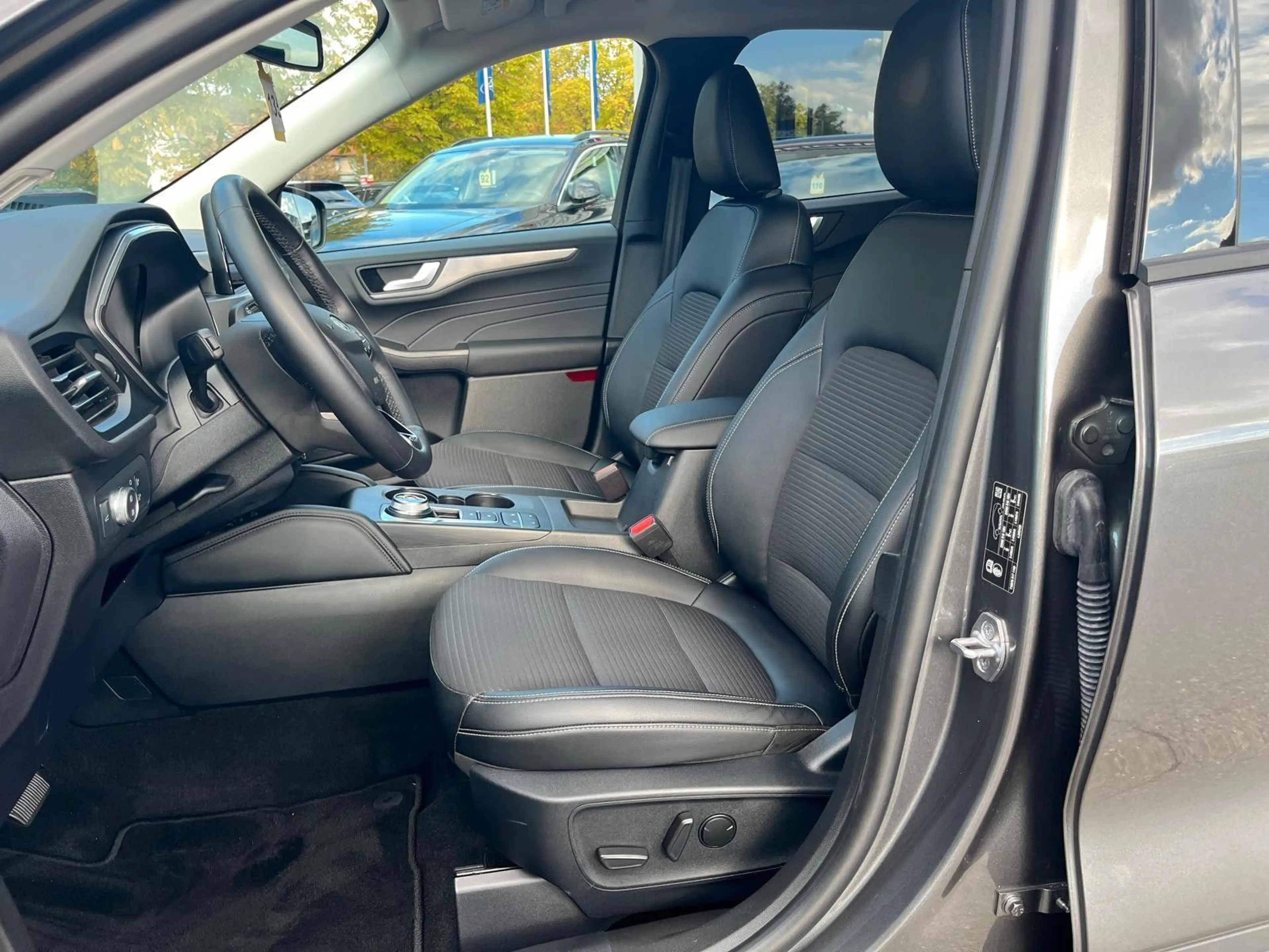 Ford Kuga FHEV Titanium X AWD 190PS #AHK #PANO — photo 9