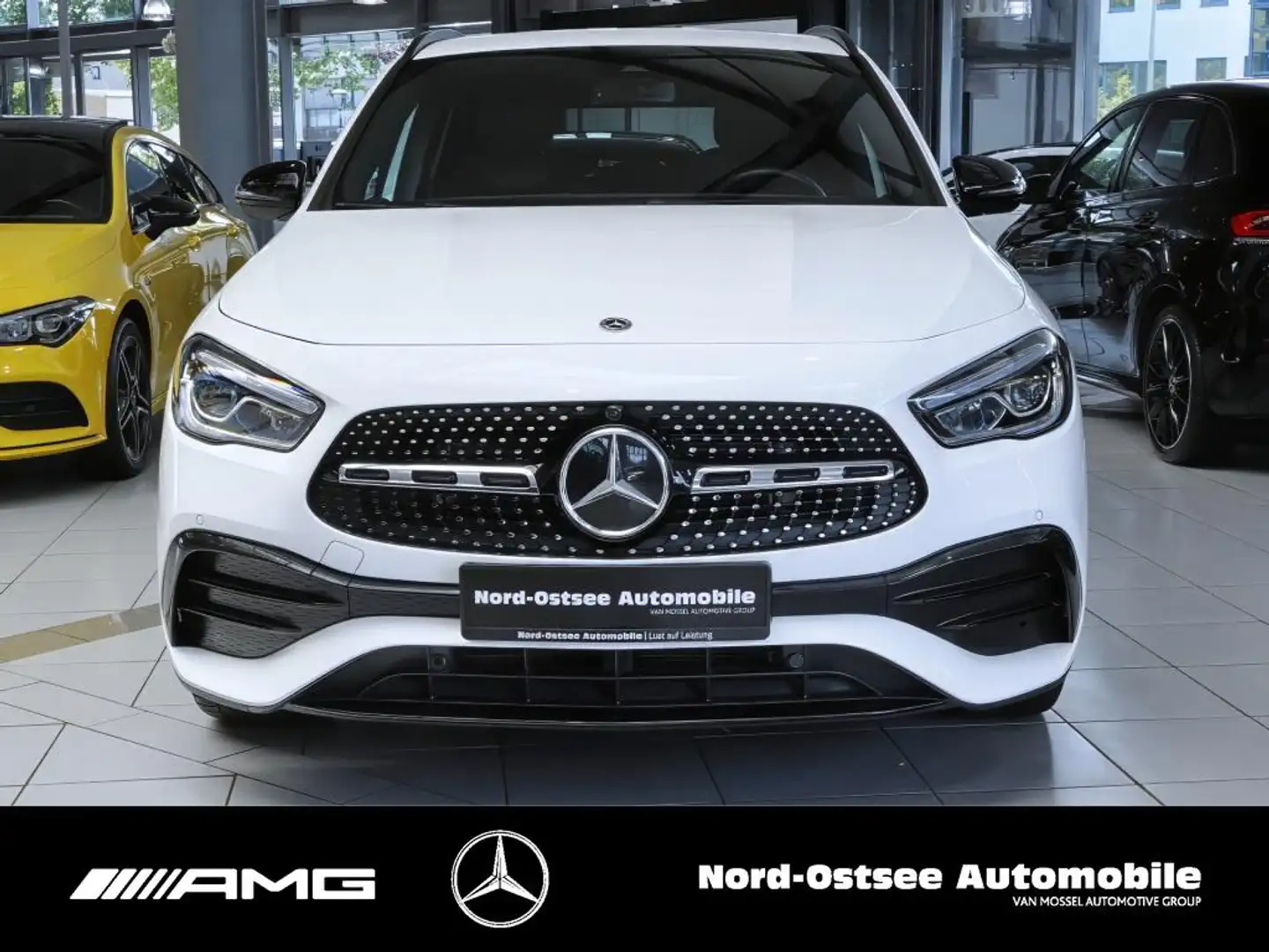 Mercedes-Benz GLA 200 d AMG NIGHT AHK LED KAMERA TOTWINKEL Wit - 2