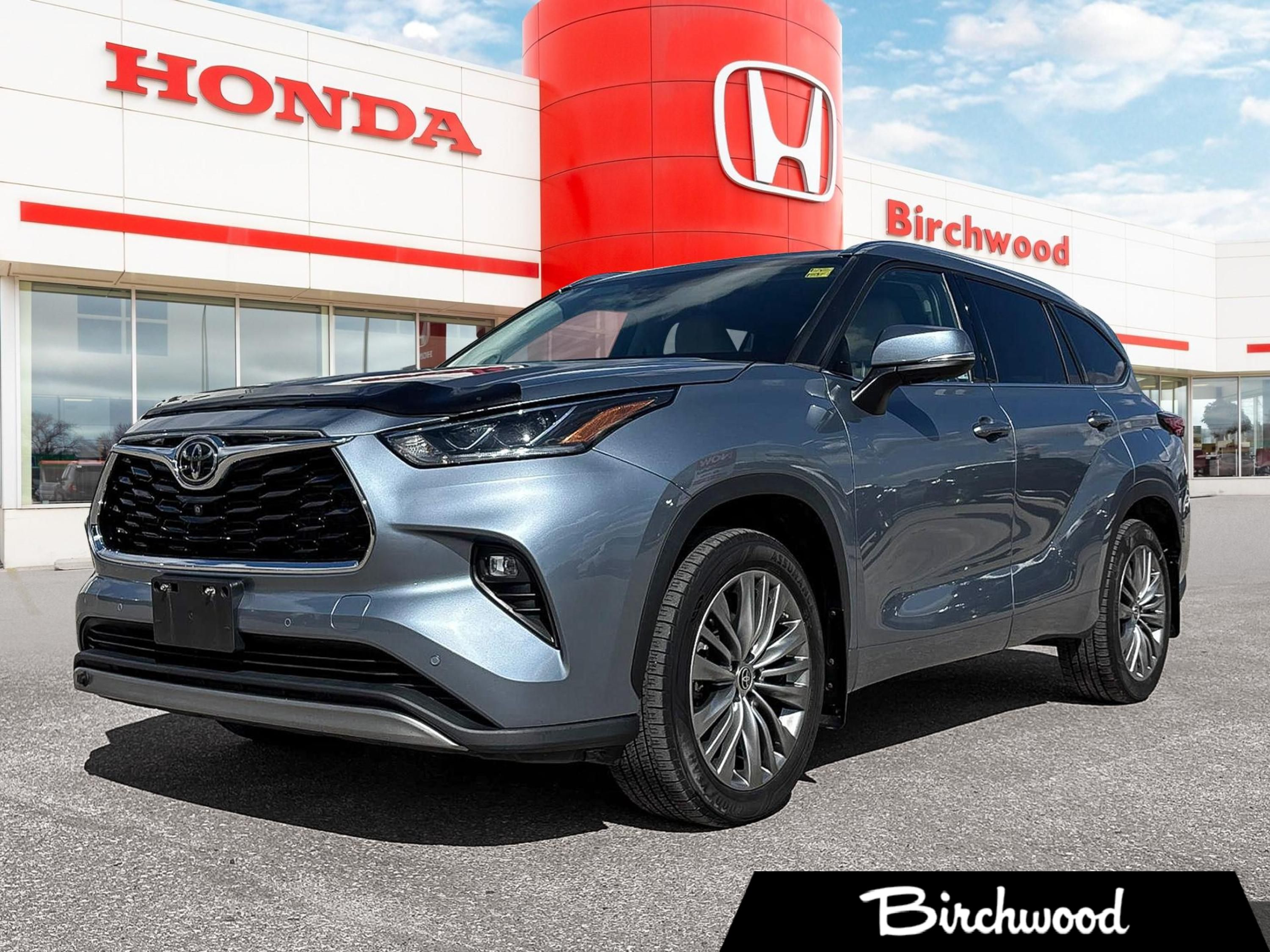 2021 Toyota Highlander Limited Platinum | Sunroof | AWD | Loaded