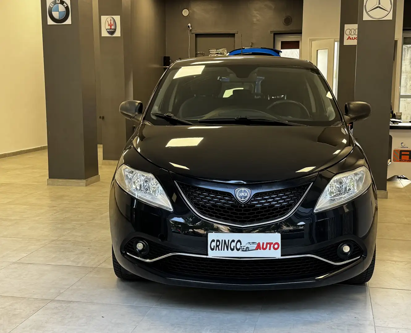 Lancia Ypsilon 1.2 8v Gold s&s 69cv Schwarz - 1