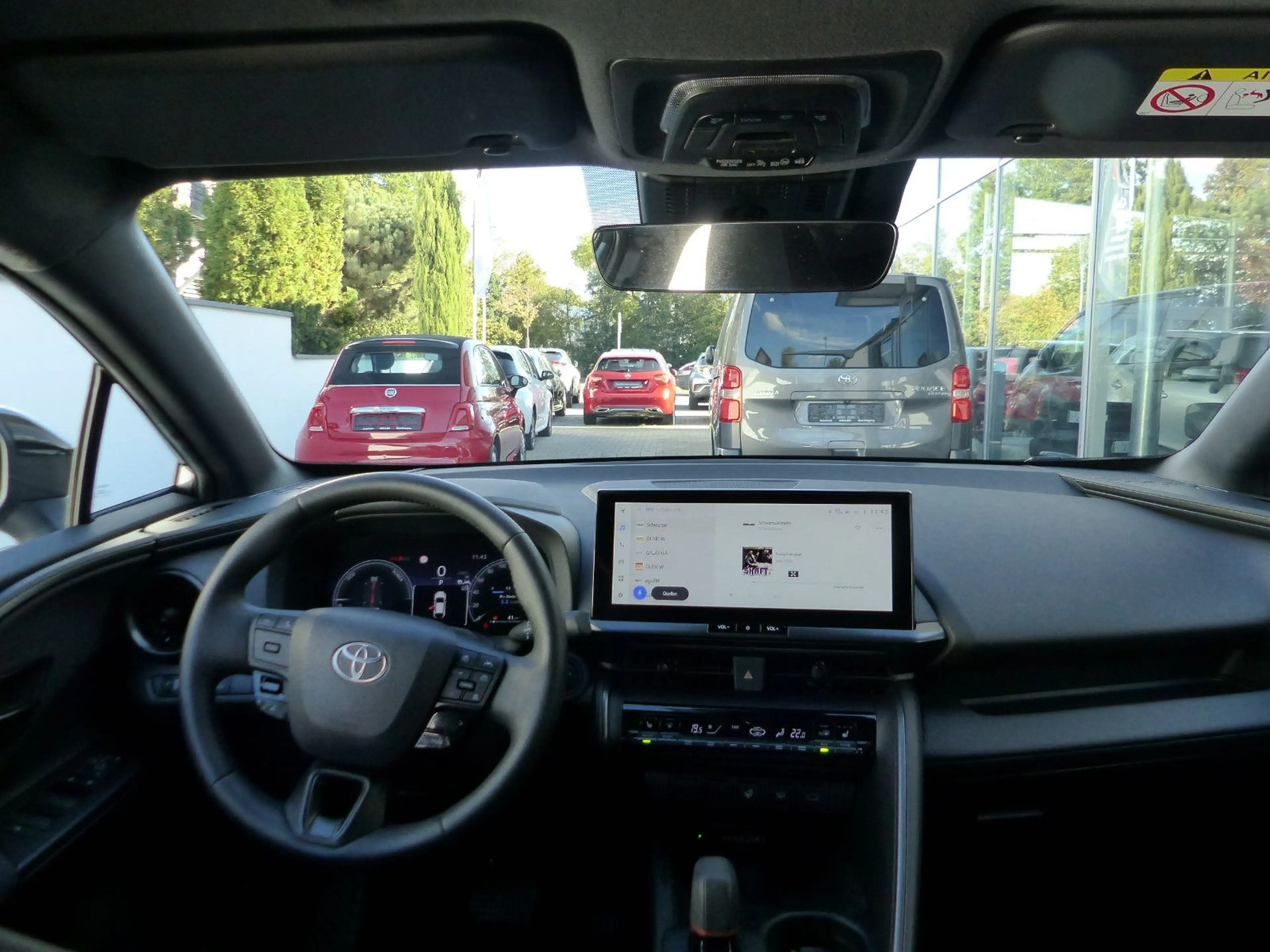 Toyota C-HR Plug-In Hybrid Teamplayer SHZ CarPlay CAM — photo 8