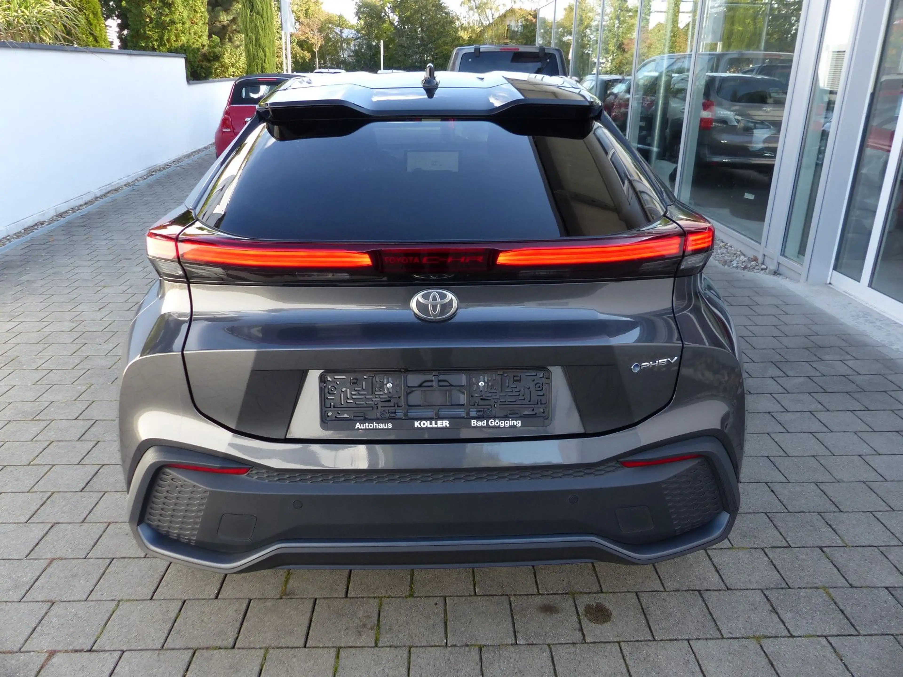 Toyota C-HR Plug-In Hybrid Teamplayer SHZ CarPlay CAM — photo 4