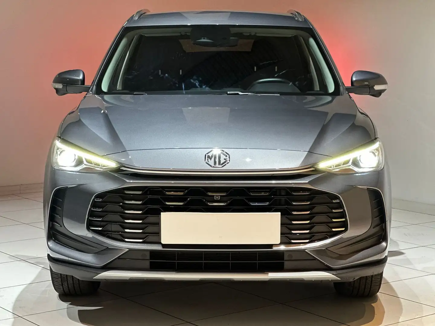 MG ZS ZS 1.5 Hybrid+ Luxury - 2