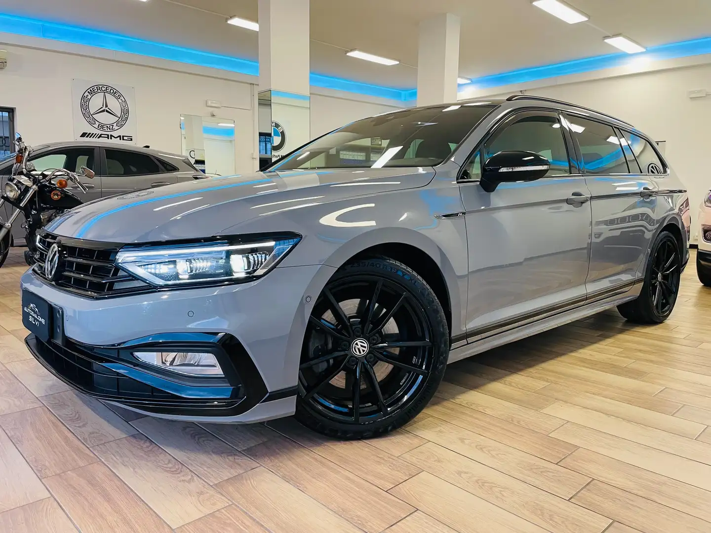 Volkswagen Passat Variant 2.0 bitdi R-Line 240cv dsg (Limited Edition) Gris - 1