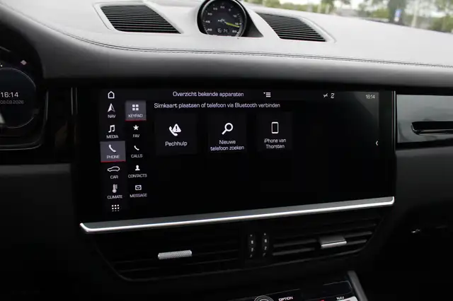 Porsche Cayenne view 21
