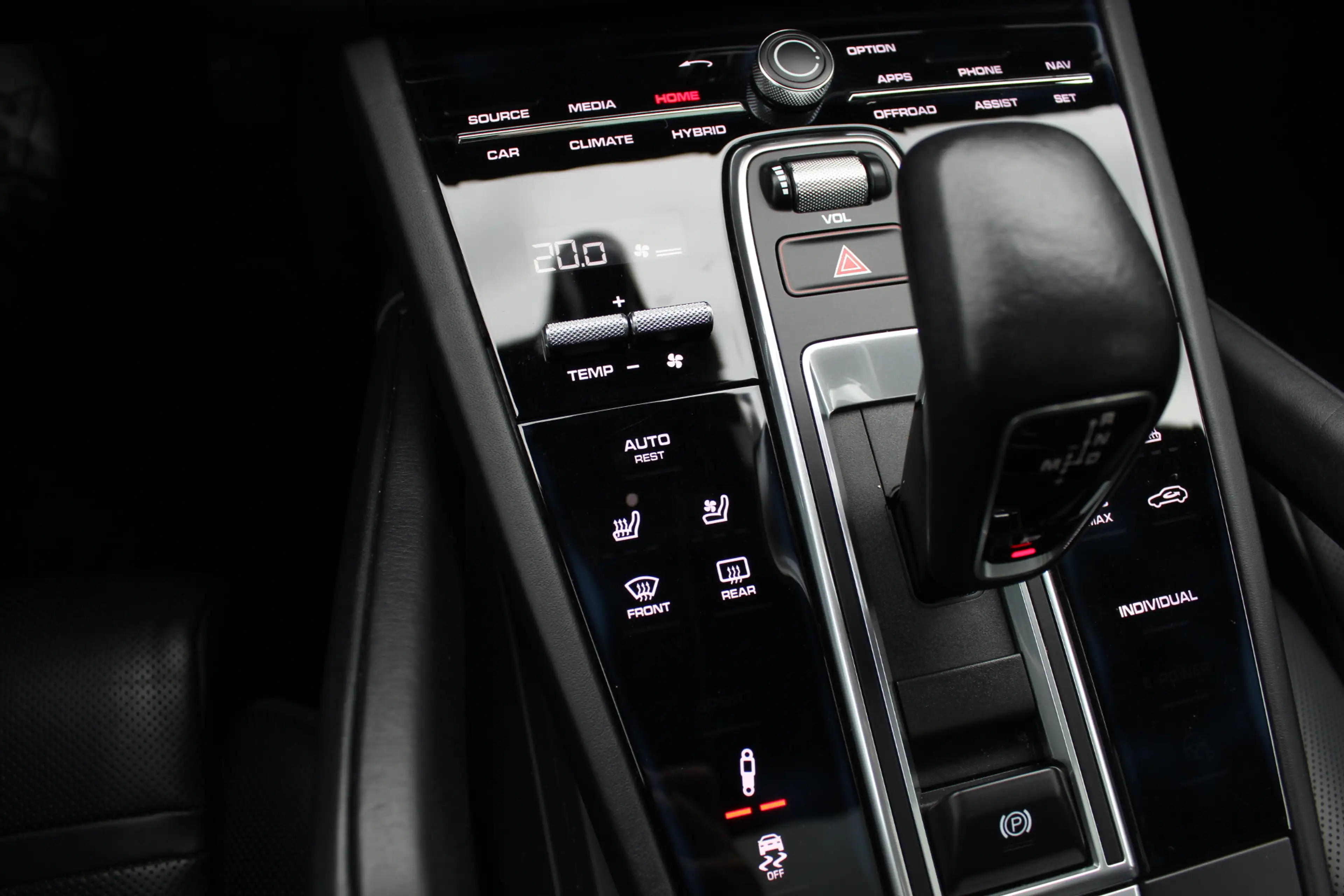 Porsche Cayenne 3.0 E-Hybrid / Panoramadak / 360Camera / Achterasb — photo 27