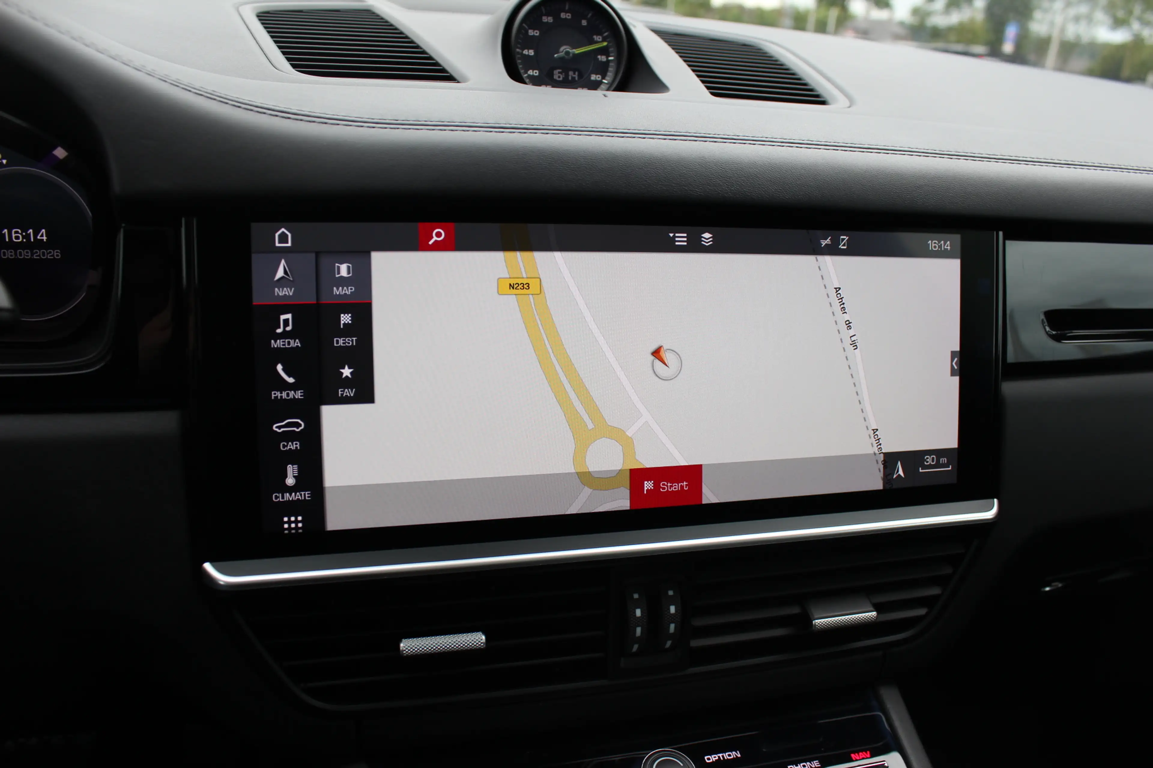 Porsche Cayenne 3.0 E-Hybrid / Panoramadak / 360Camera / Achterasb — photo 20