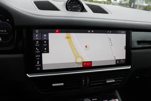 Porsche Cayenne view 20