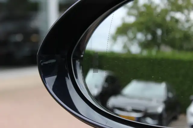 Porsche Cayenne view 30