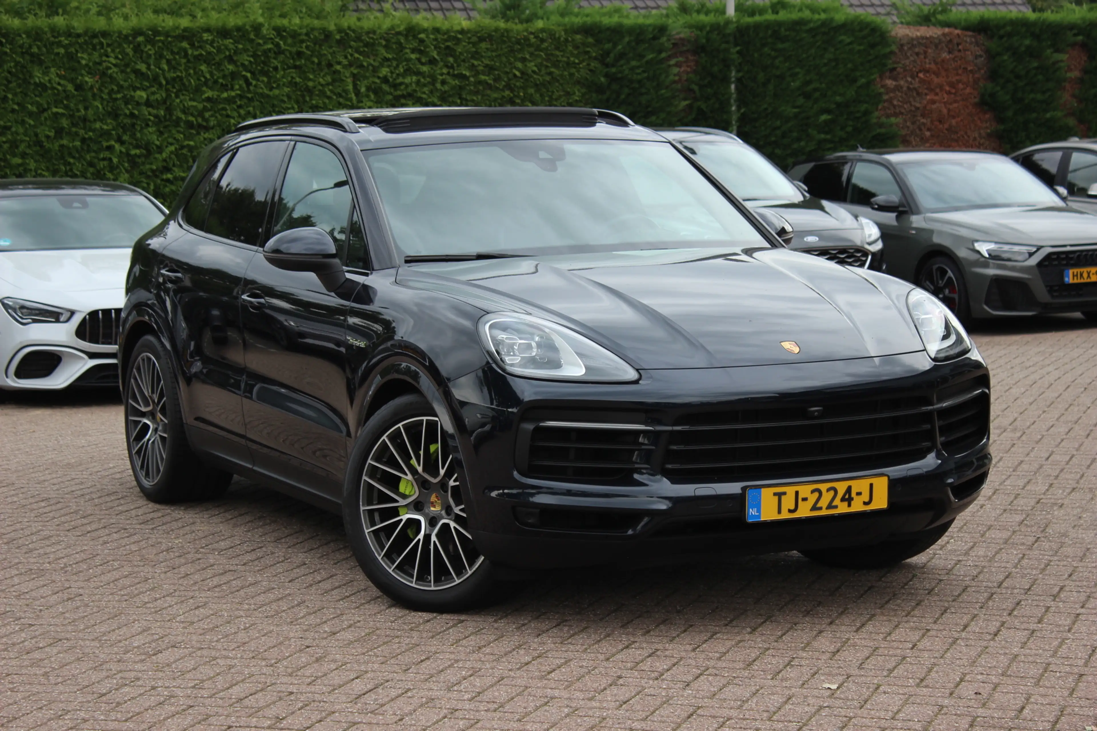 Porsche Cayenne 3.0 E-Hybrid / Panoramadak / 360Camera / Achterasb — photo 35