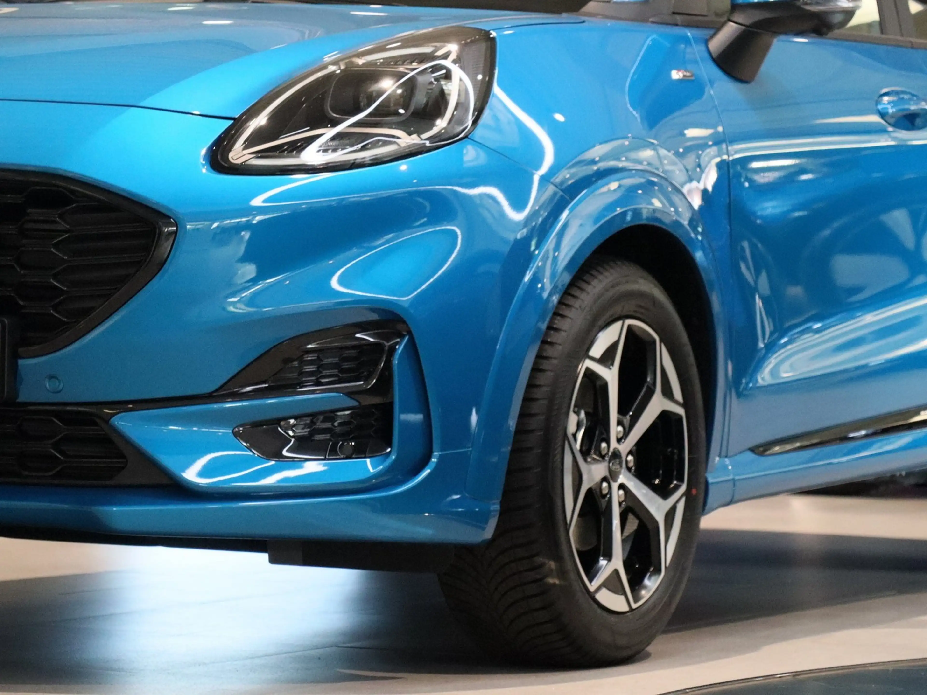 Ford Puma Hybrid ST-Line Panoramadach Ganzjahresreifen — photo 5