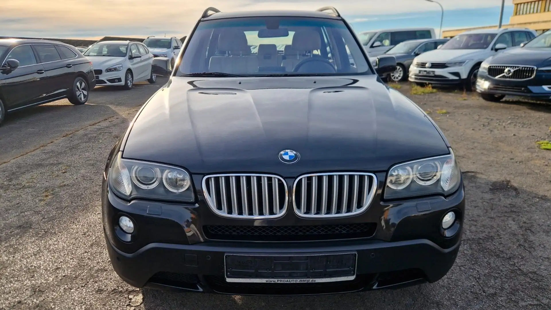 BMW X3 xDrive 35d Pano Navi Leder Xenon Memory Schwarz - 2
