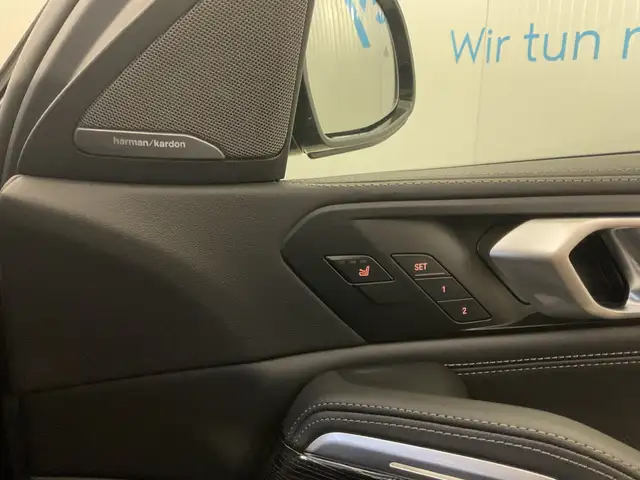 BMW X6 xDrive30d Ansicht 14