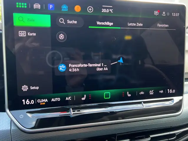 Volkswagen Golf view 5