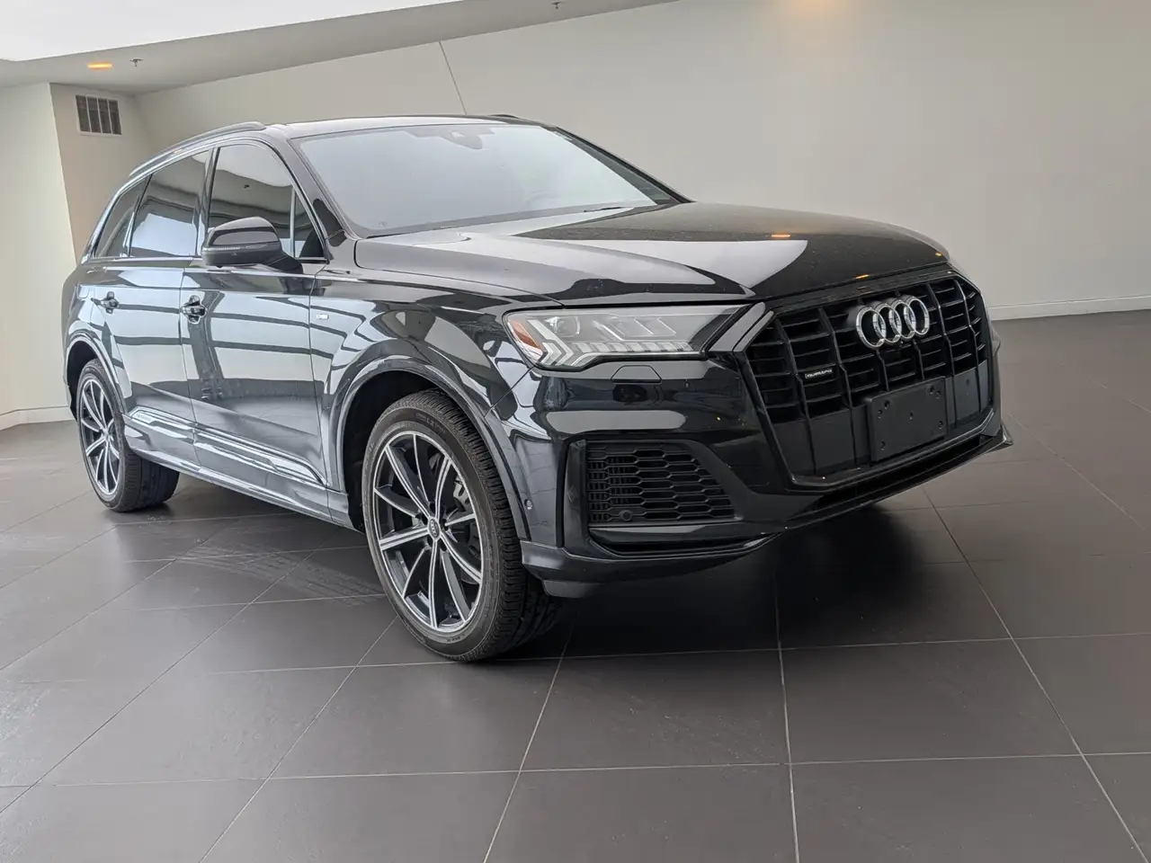 2023 Audi Q7 photo 2023 Audi Q7