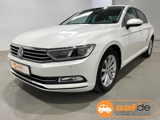 Volkswagen Passat 1.5 TSI DSG Comfortline Klima LED ACC PDCv+h