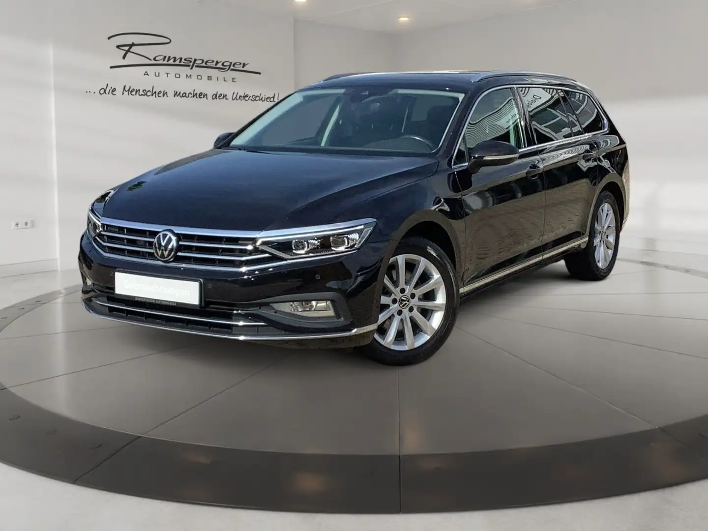 Volkswagen Passat Variant 2.0 TDI DSG Elegance AHK ACC Matr Schwarz - 2