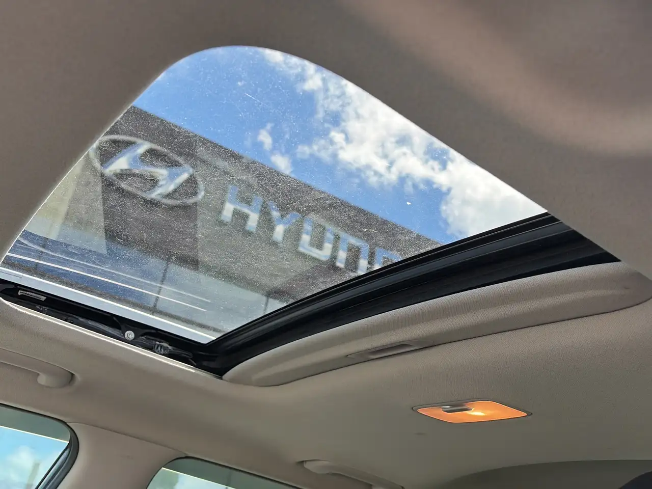Hyundai Venue снимка Hyundai Venue