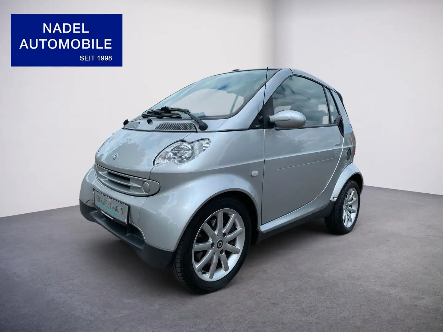 smart forTwo fortwo cabrio Autom./Klima/SHZ/8fach Plateado - 1