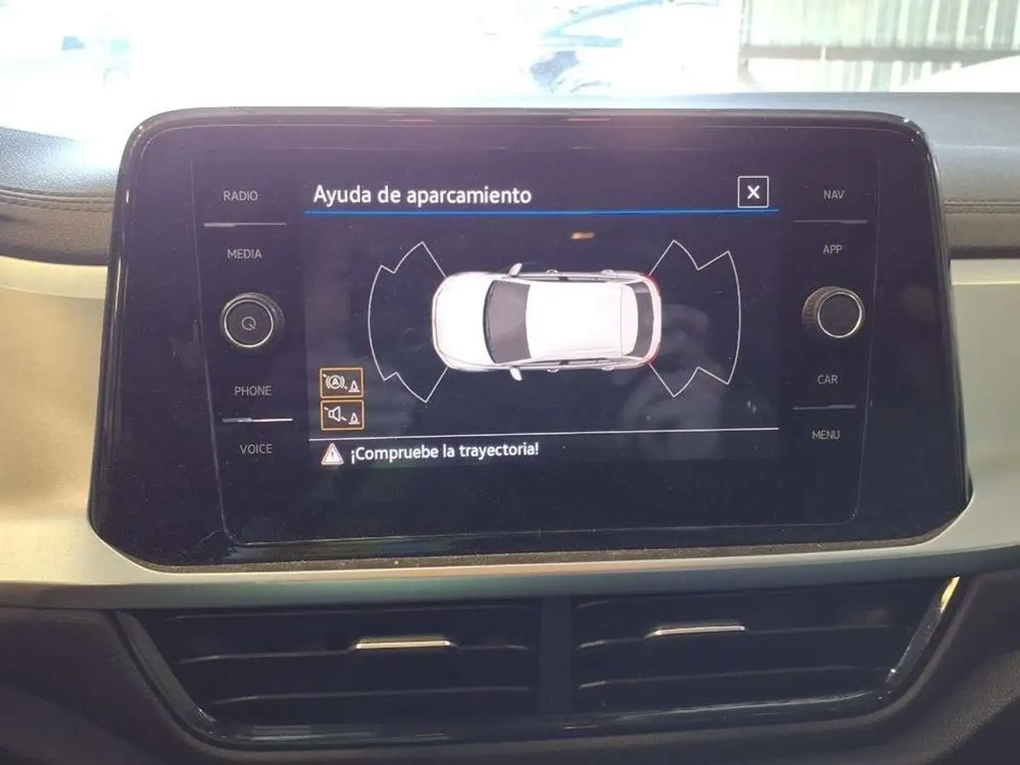Volkswagen T-Roc 2.0TDI Life 85kW Gris - 1