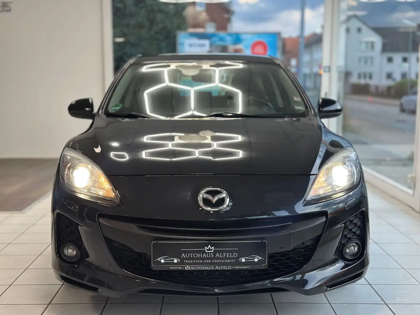 Mazda 3 Lim 1.6 Edition*XENON*1-Hand*Scheckheft*105 PS Schwarz - 2