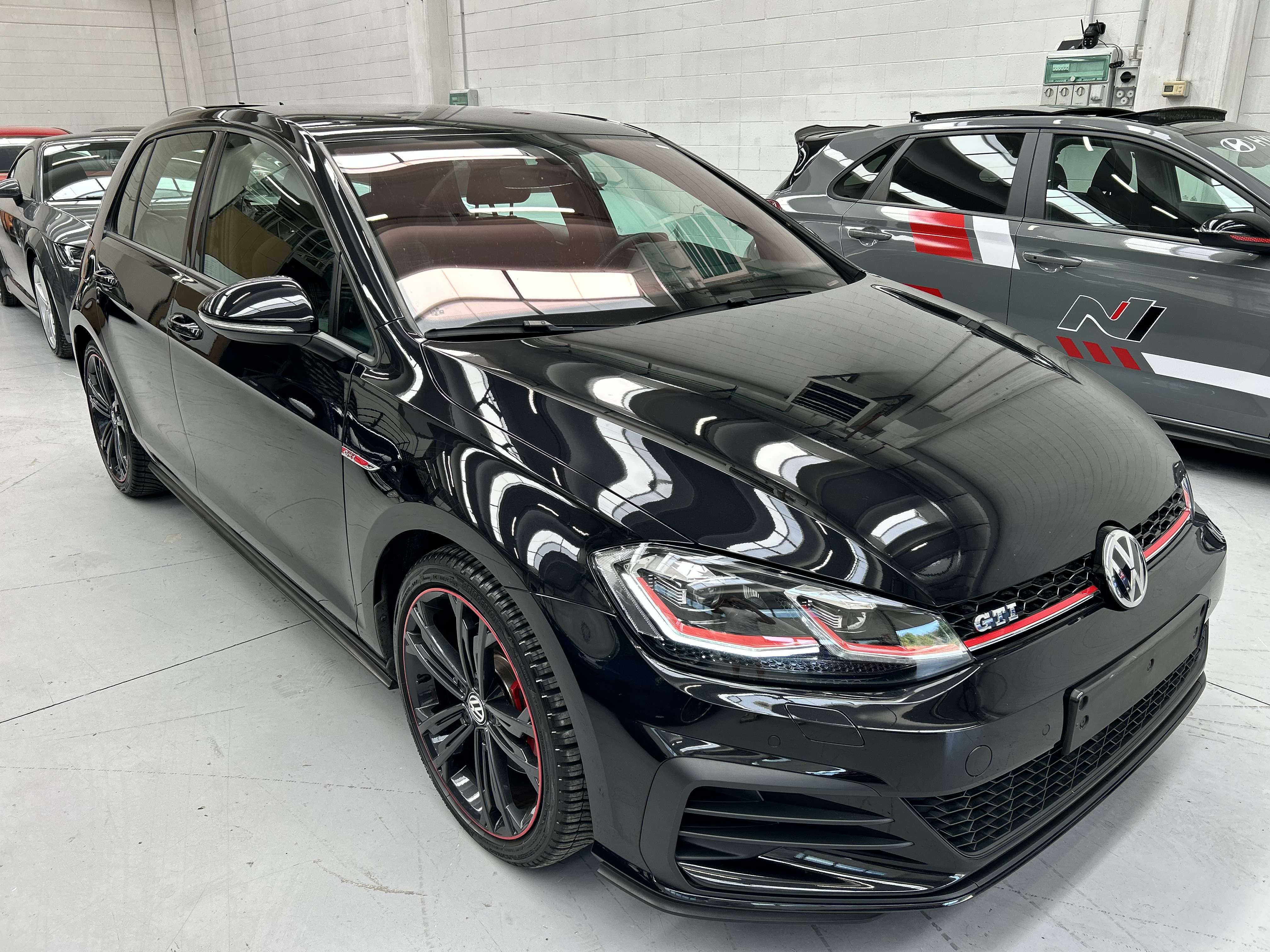 Volkswagen Golf GTI