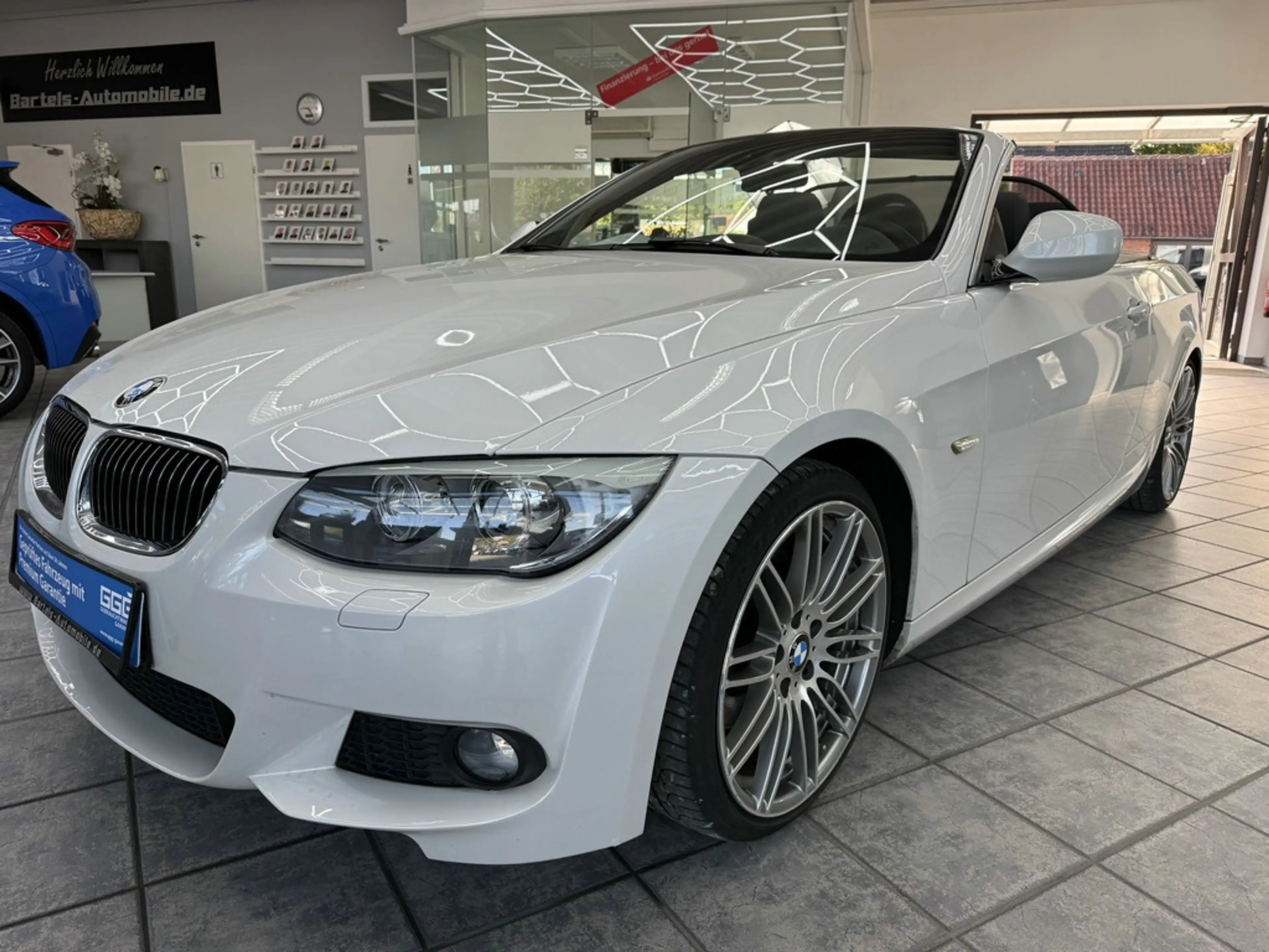 BMW 325 iA Cabrio M Sport, Leder, Navi, Bi-Xenon — photo 7