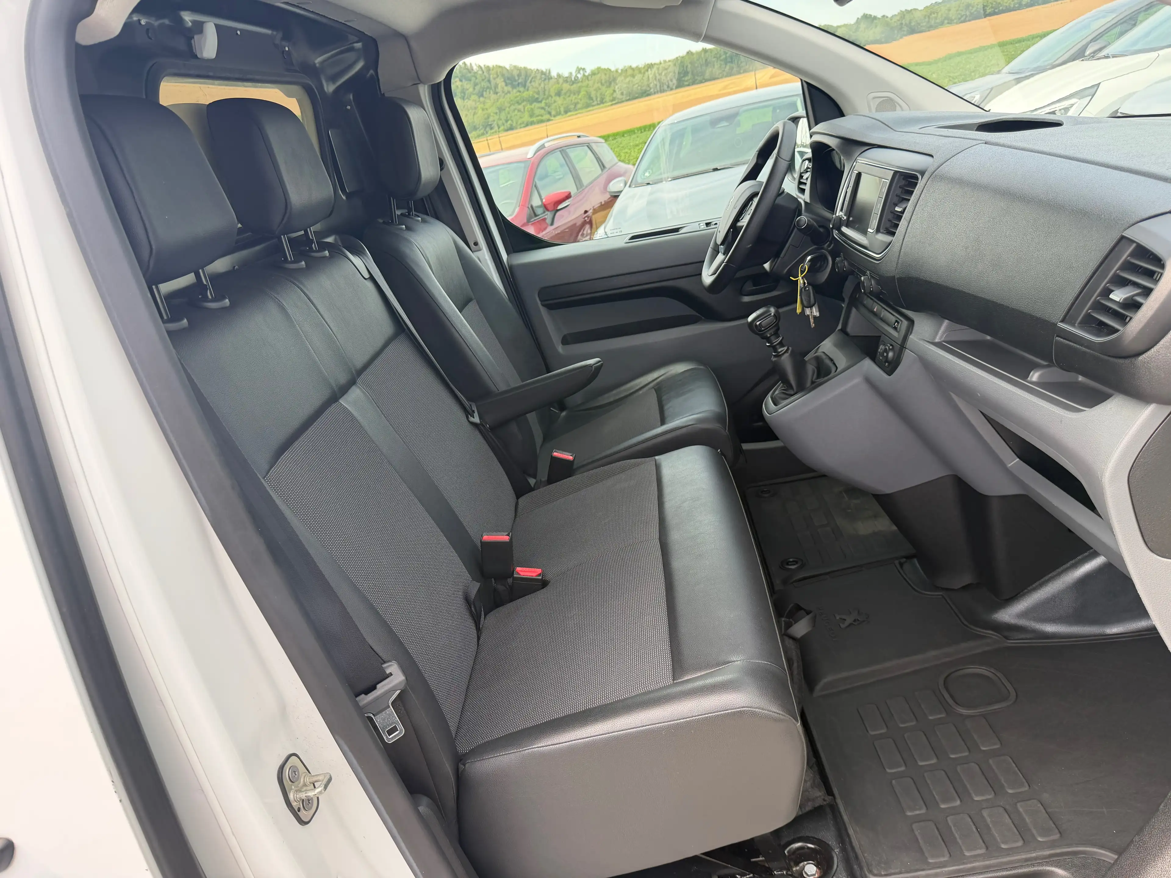 Peugeot Expert ATT REMORQUE - CARPLAY - NAVIGATION - AIR CO — photo 10