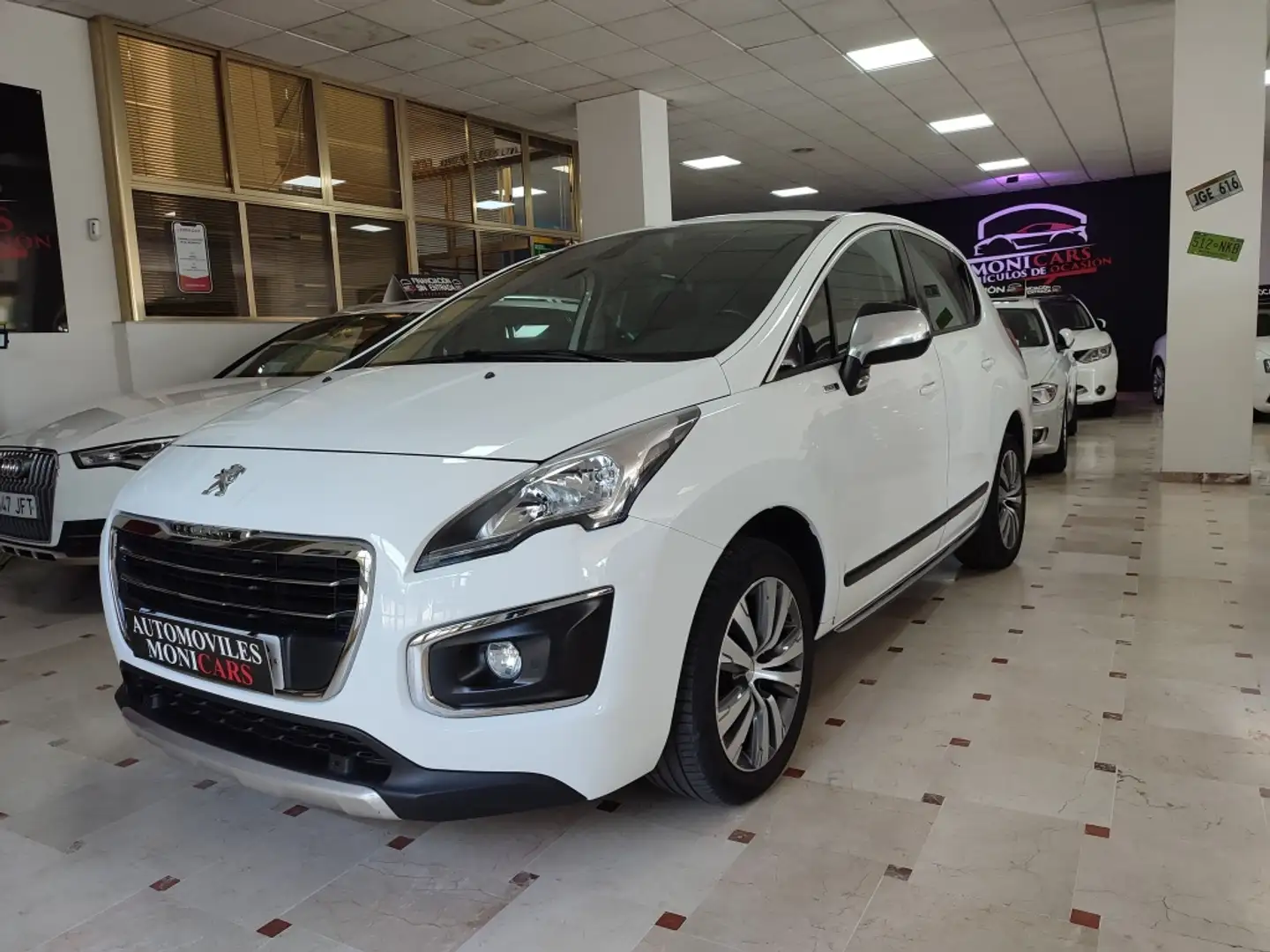 Peugeot 3008 1.6 BlueHDi Style 120 Blanc - 1