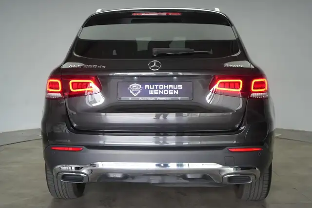 Mercedes-Benz GLC view 6