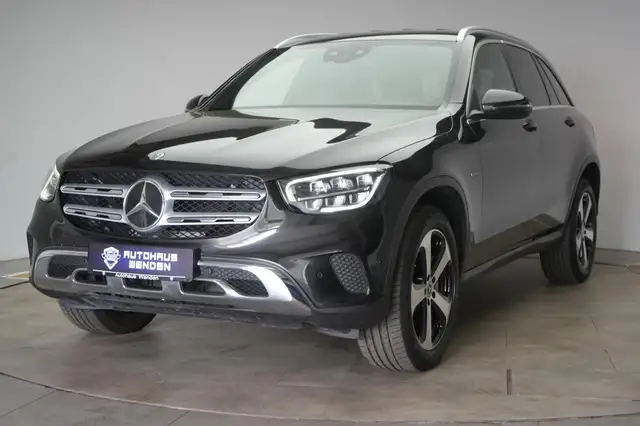 Mercedes-Benz GLC view 3