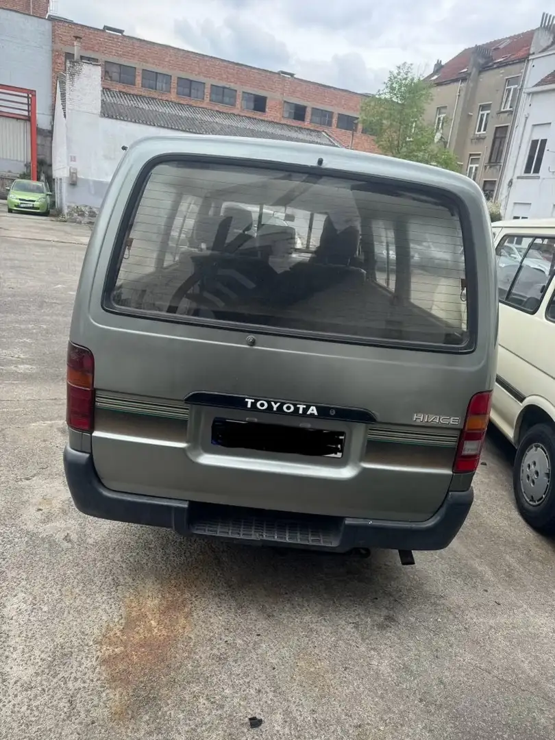 Toyota Hiace Hnědá - 2