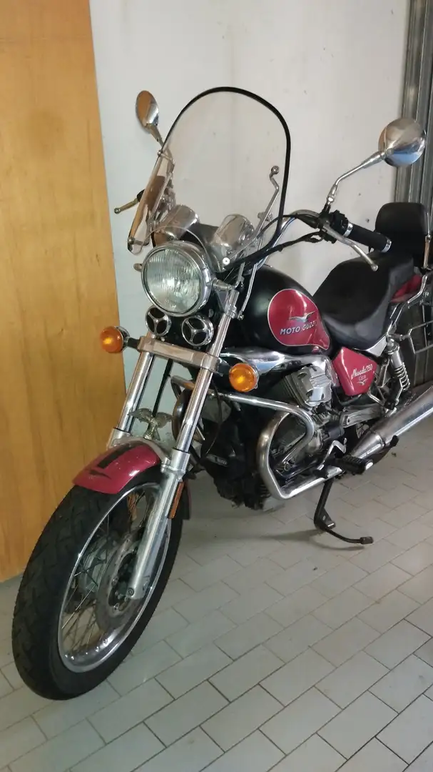 Moto Guzzi Nevada 750 Club Rouge - 2