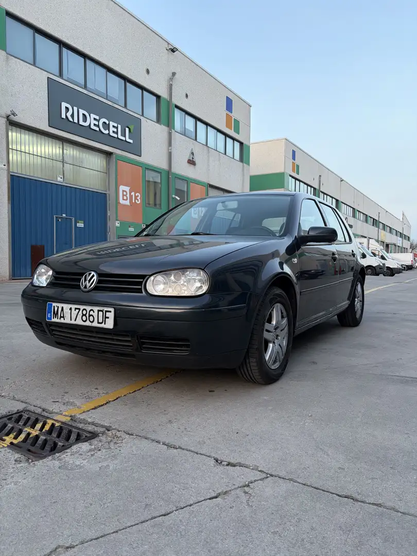 Volkswagen Golf 2.0 Highline Gris - 1