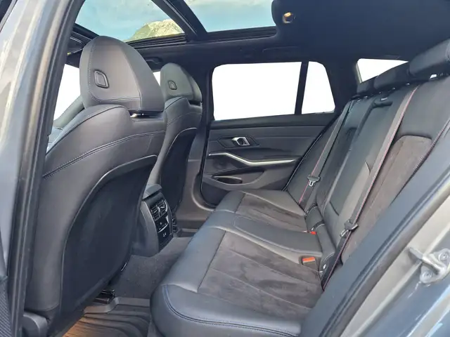 BMW 330 d xDrive Ansicht 16