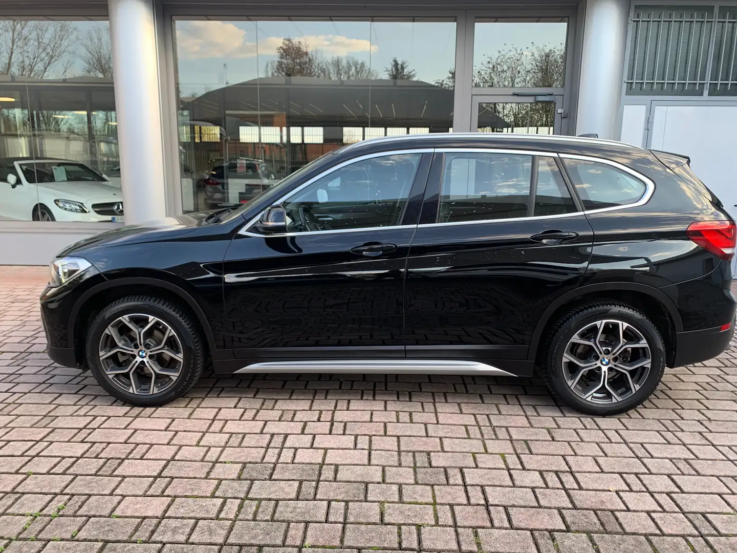 BMW X1 X1 sdrive16d xLine Nero - 2