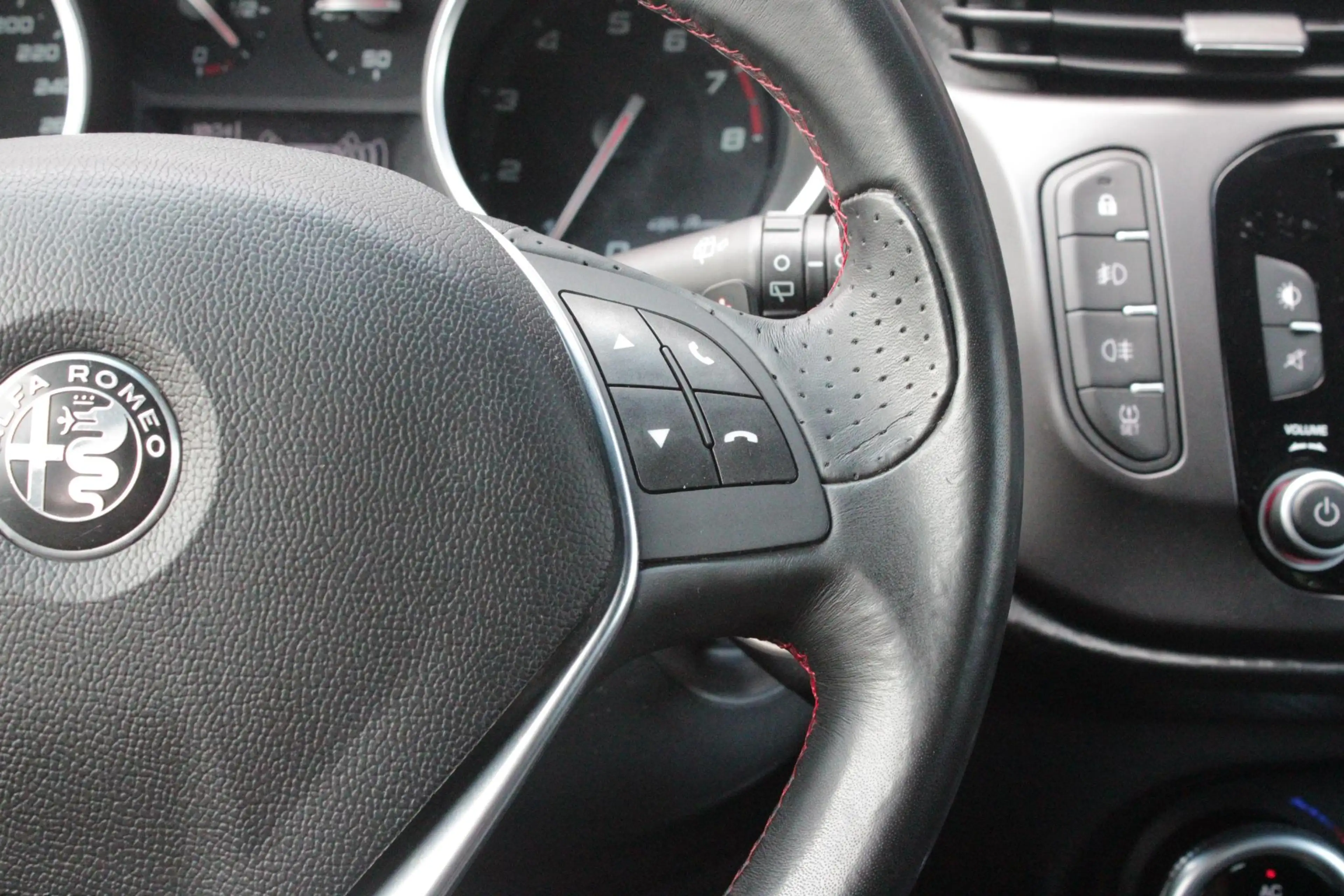 Alfa Romeo Giulietta 1.4 Turbo 170PK AUTOMAAT MultiAir SUPER | AFNEEMBA — photo 17