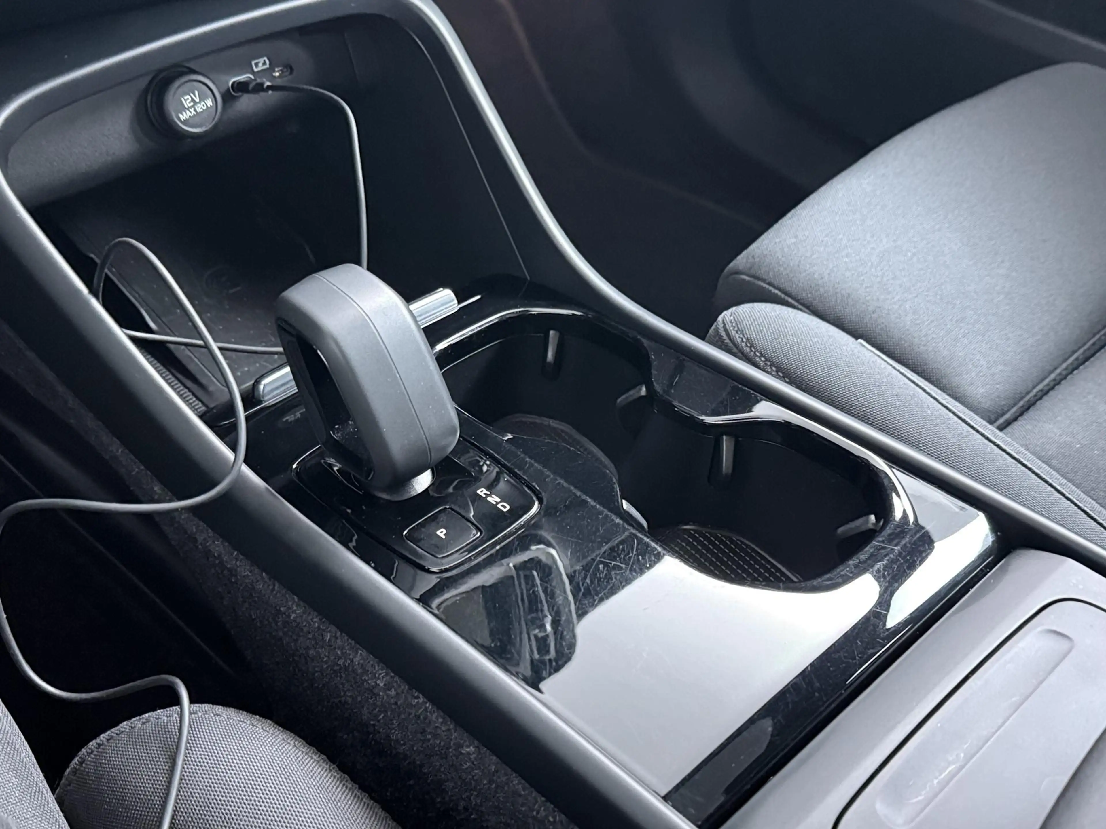 Volvo C40 Recharge Plus 69 kWh | Pilot Assist | Panoramadak — photo 32
