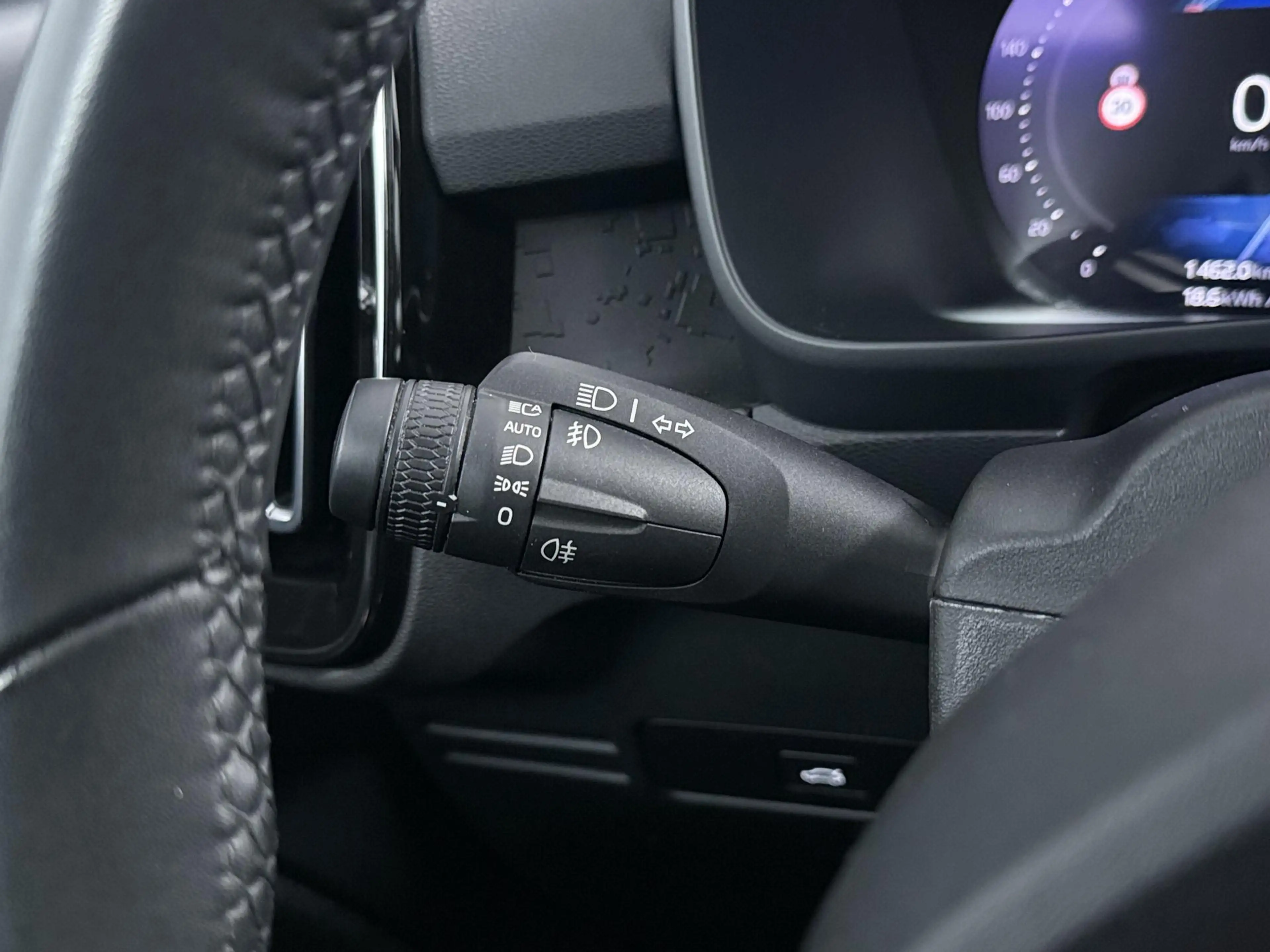 Volvo C40 Recharge Plus 69 kWh | Pilot Assist | Panoramadak — photo 25