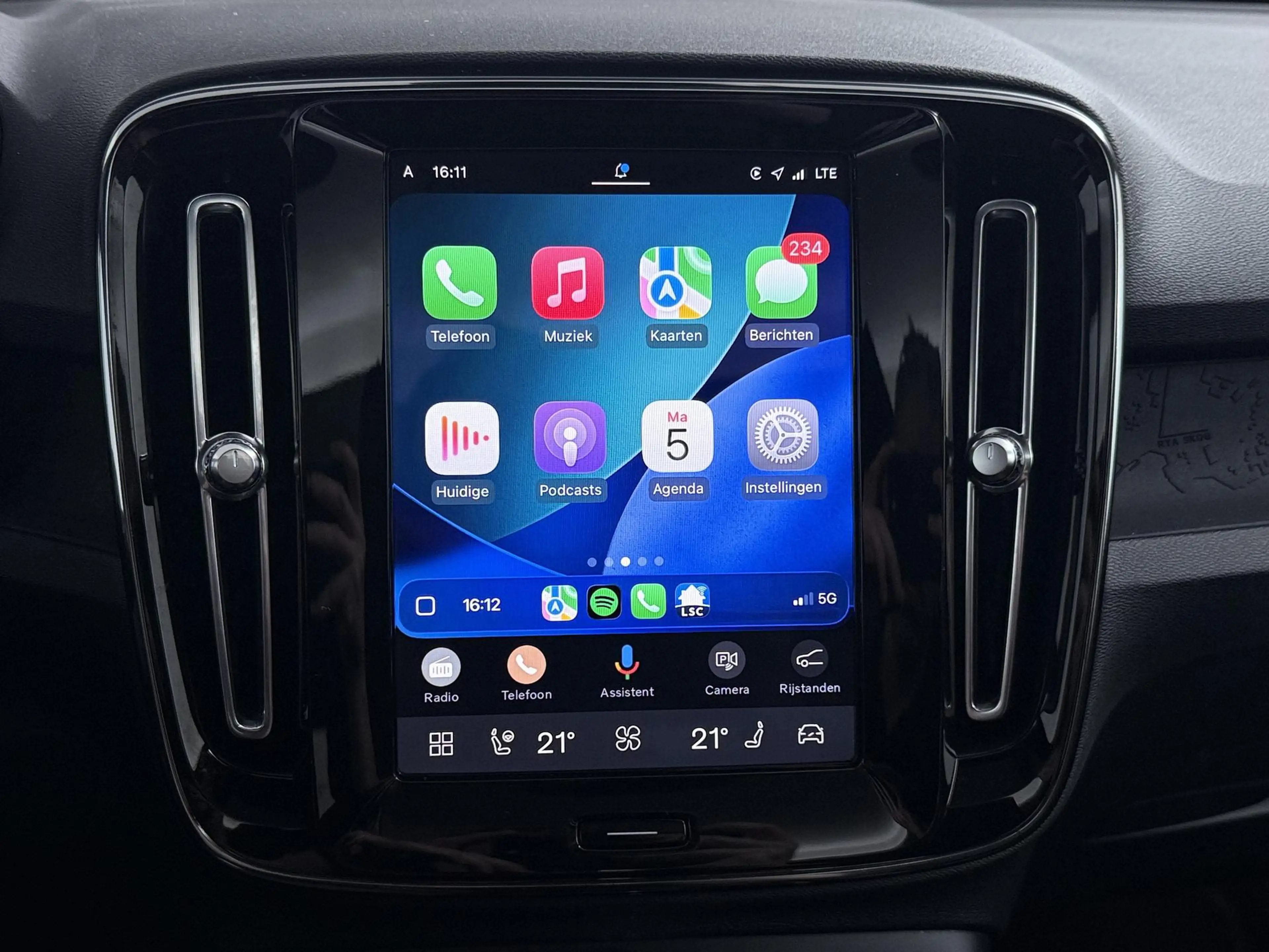 Volvo C40 Recharge Plus 69 kWh | Pilot Assist | Panoramadak — photo 20