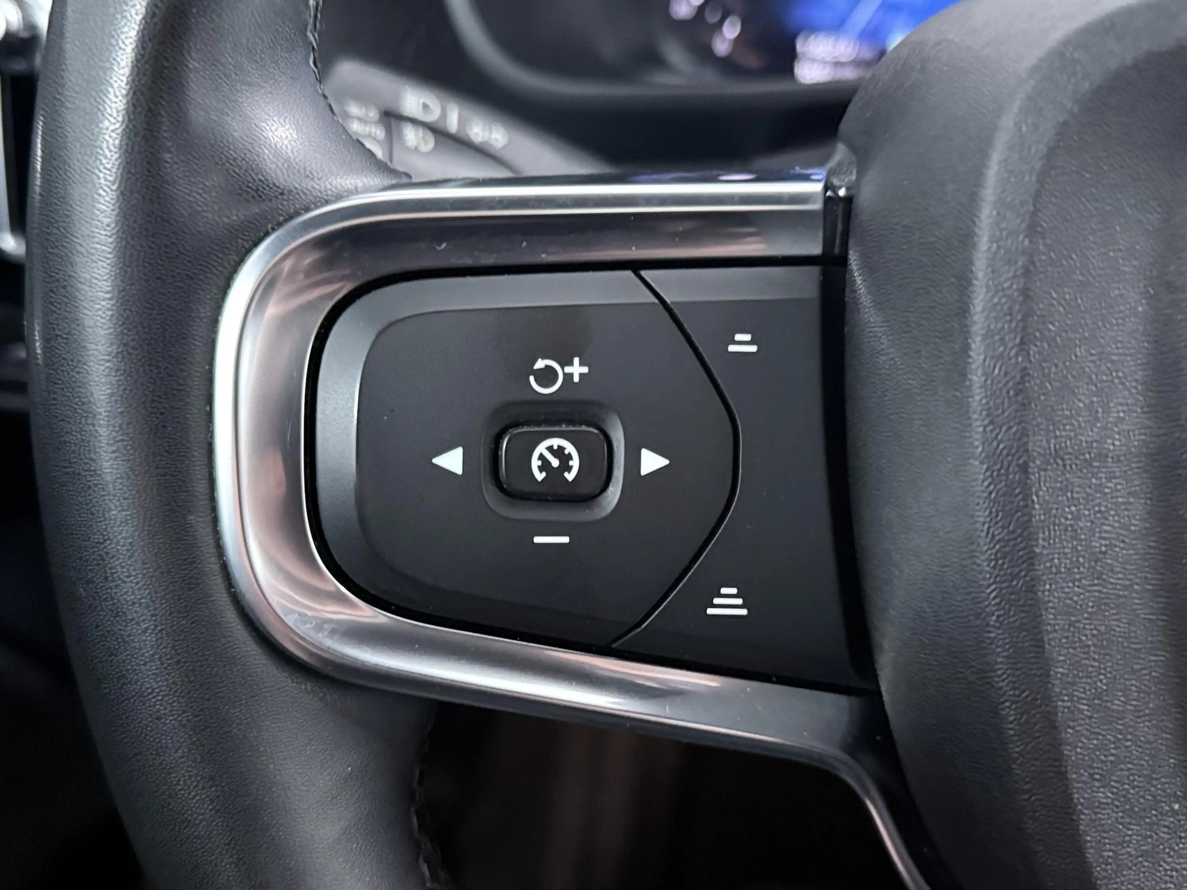 Volvo C40 Recharge Plus 69 kWh | Pilot Assist | Panoramadak — photo 23