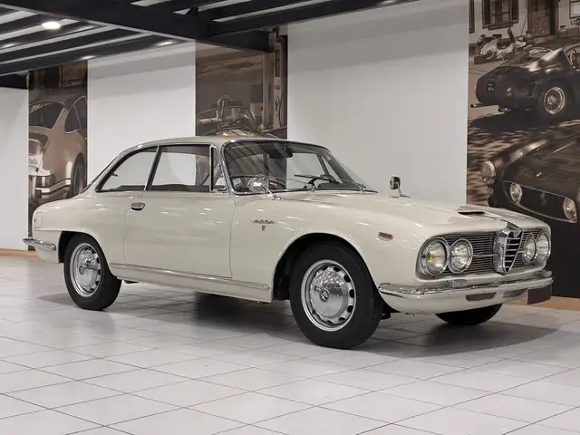 Alfa Romeo 2600 Sprint Coupé