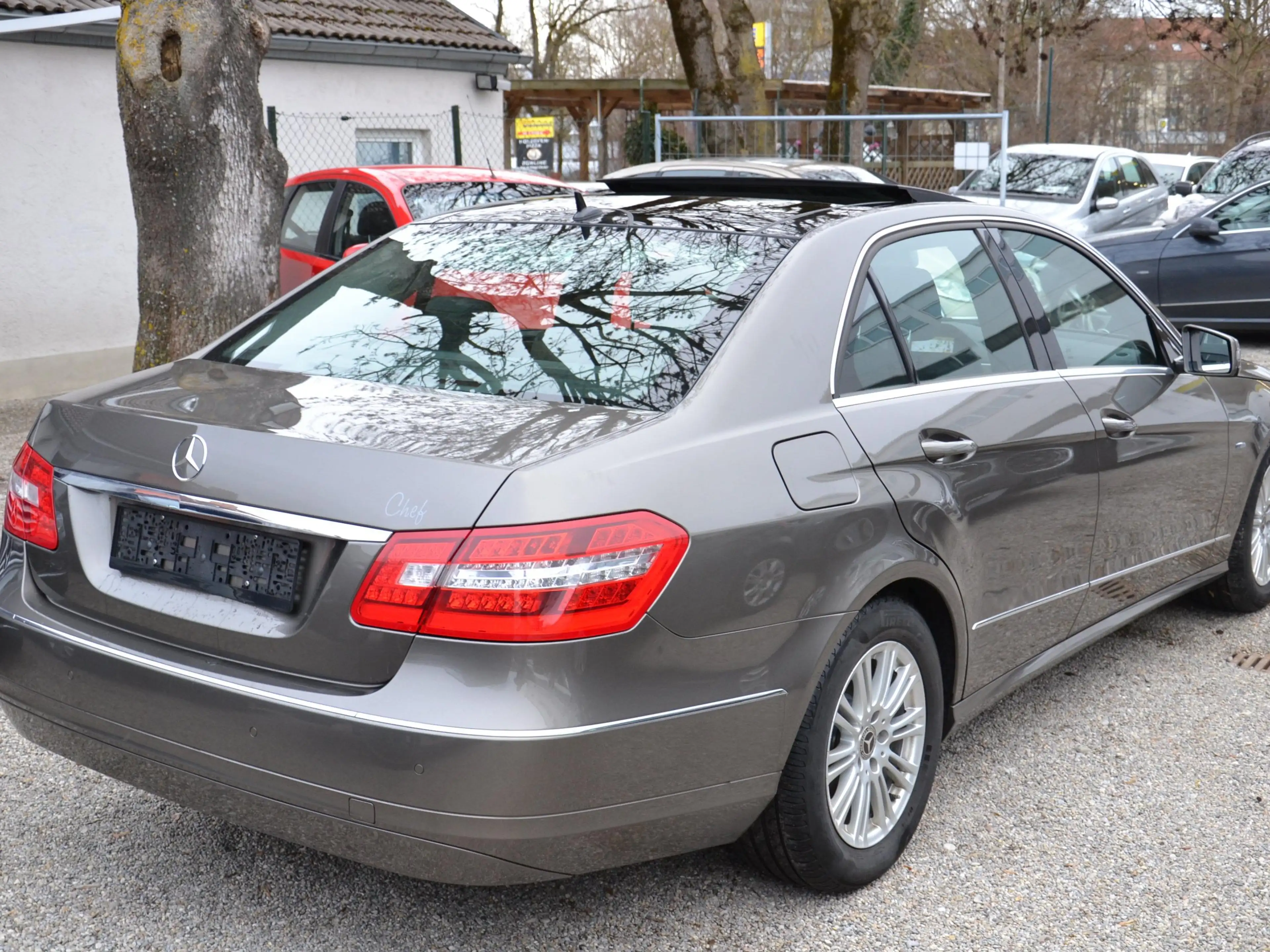 Mercedes-Benz E 250 CDI BlueEfficiency Leder,Panorama 1.Hand org.93"km — photo 4