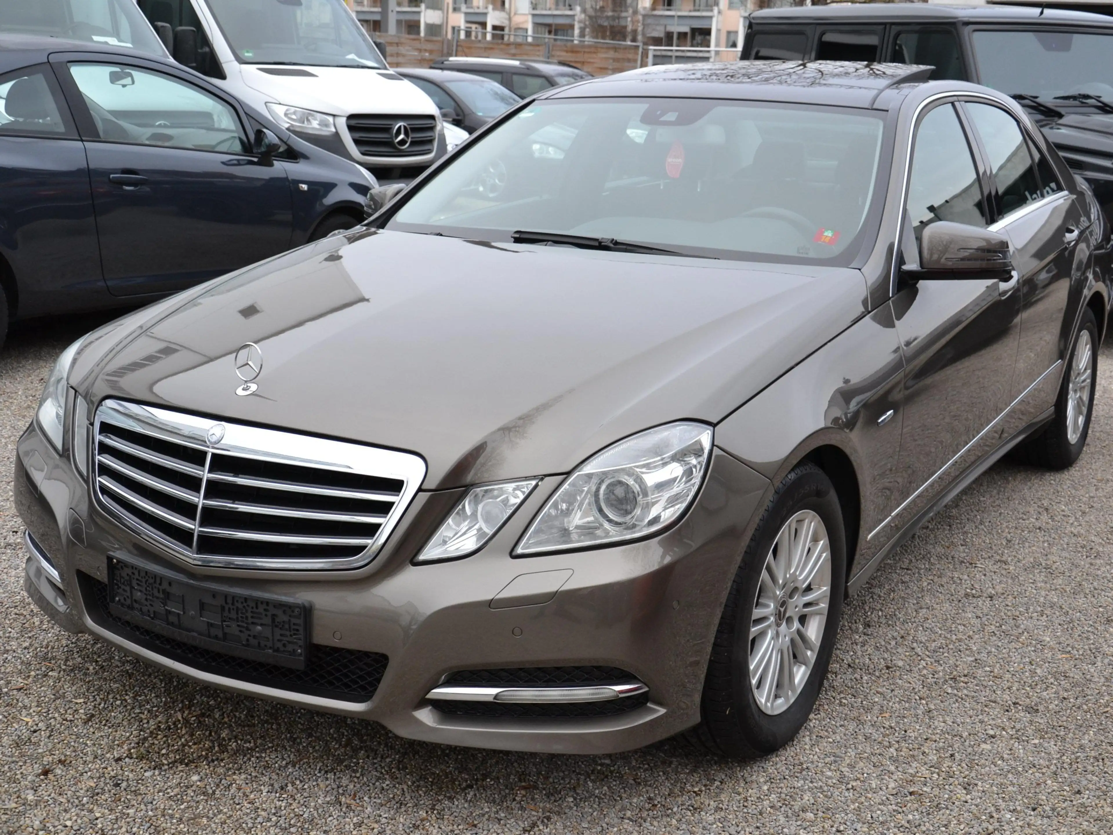 Mercedes-Benz E 250 CDI BlueEfficiency Leder,Panorama 1.Hand org.93"km — photo 2