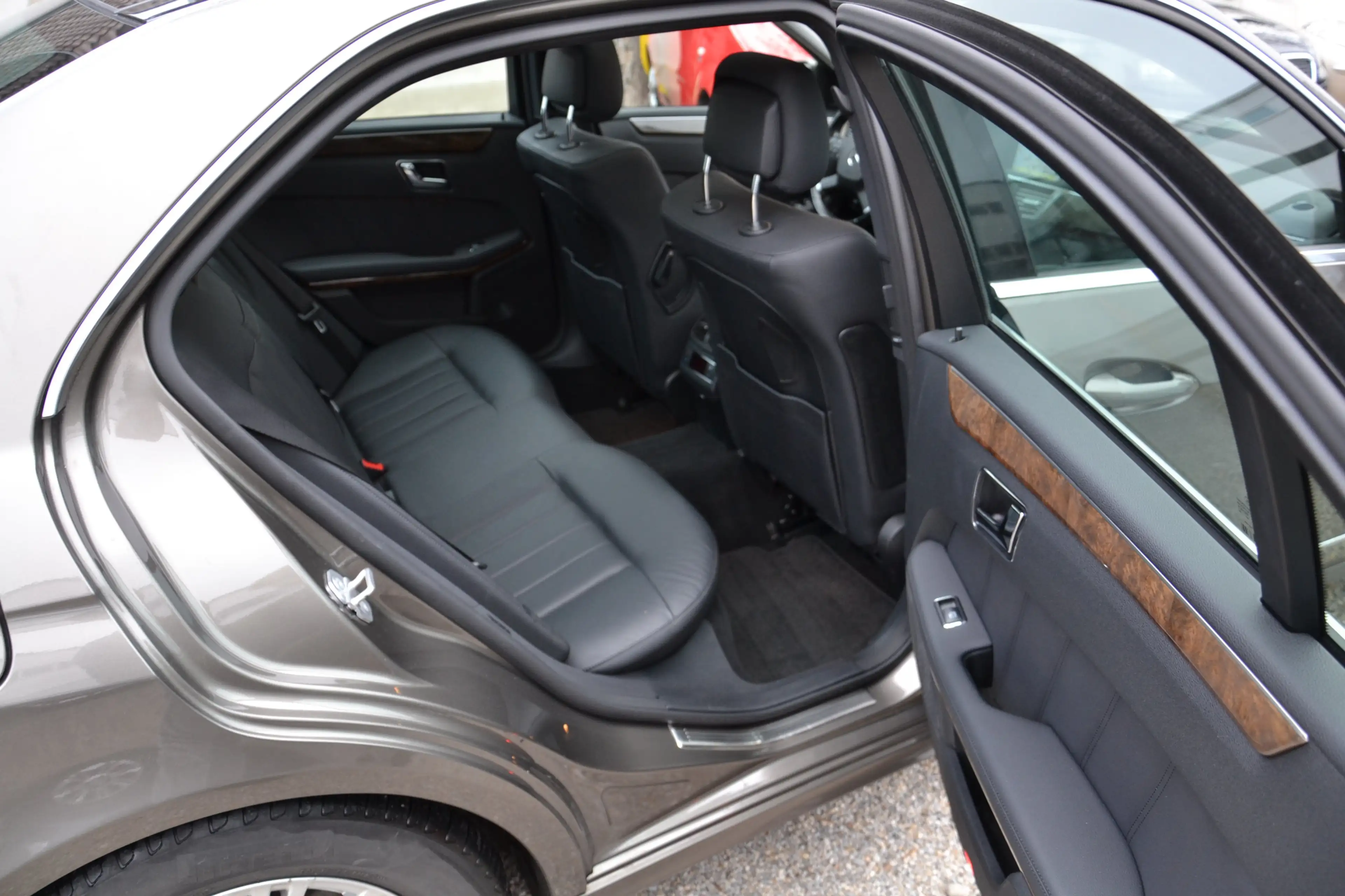 Mercedes-Benz E 250 CDI BlueEfficiency Leder,Panorama 1.Hand org.93"km — photo 15