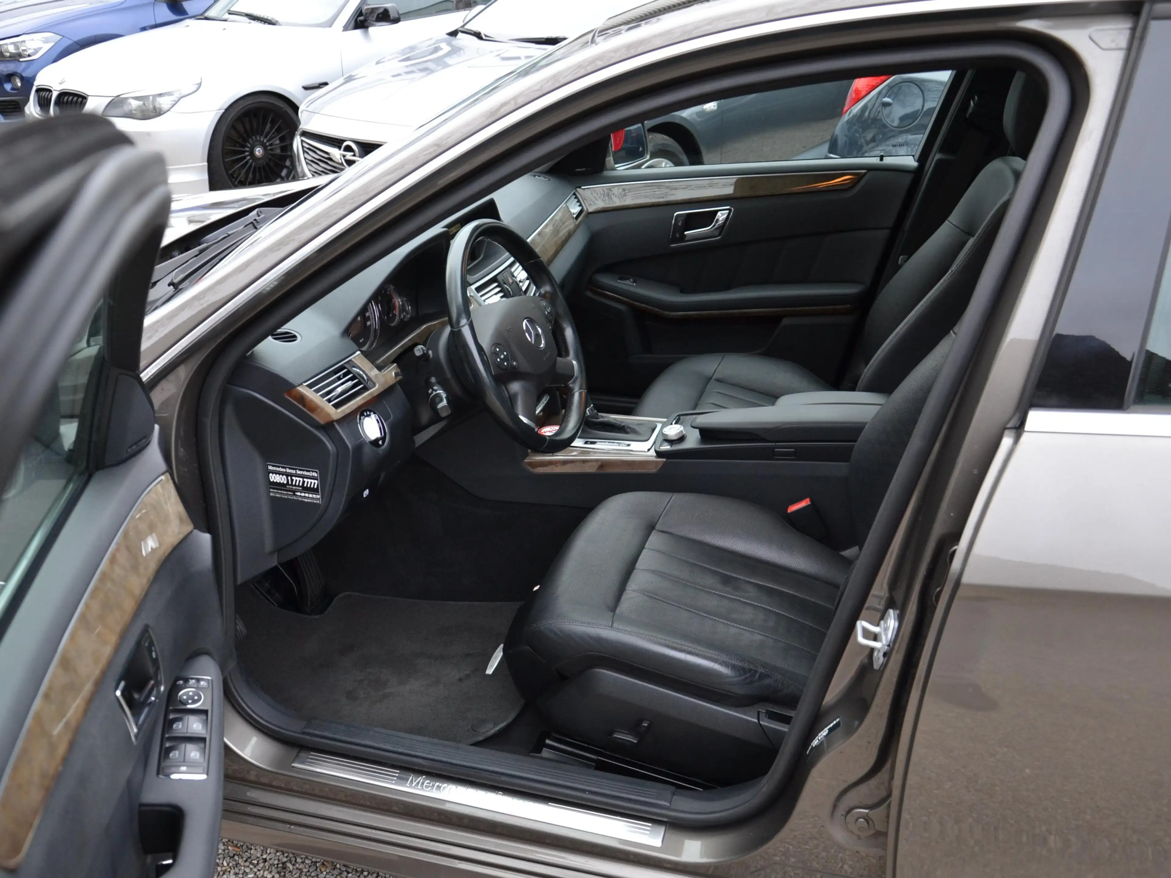 Mercedes-Benz E 250 CDI BlueEfficiency Leder,Panorama 1.Hand org.93"km — photo 11
