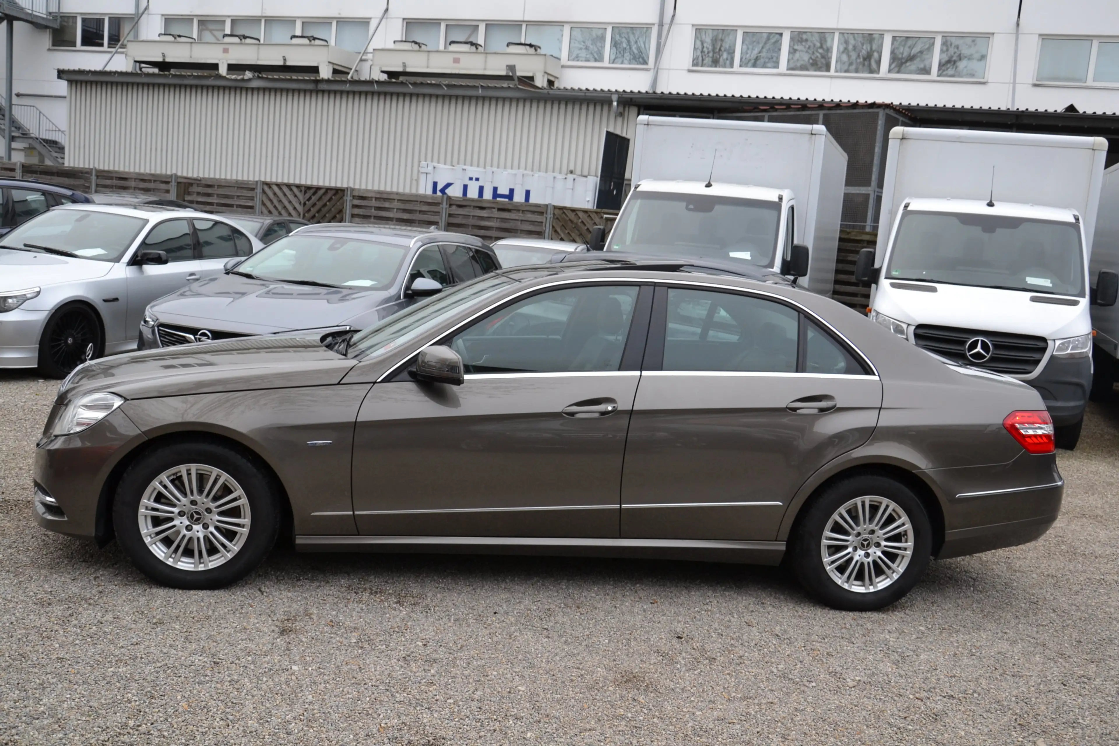Mercedes-Benz E 250 CDI BlueEfficiency Leder,Panorama 1.Hand org.93"km — photo 9