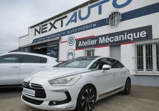 Citroen DS5 2.0 HDI160 SPORT CHIC