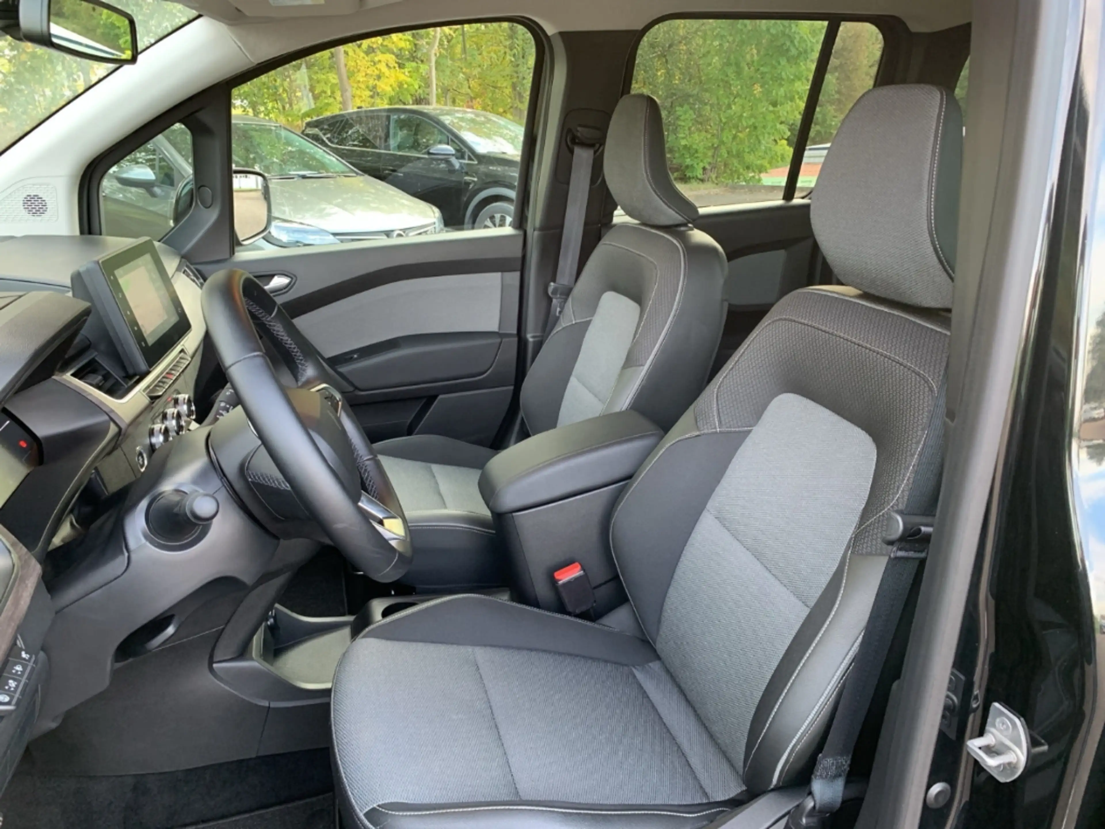 Renault Kangoo TECHNO TCe 130 Techno KLIMA+LED+PDC — photo 9
