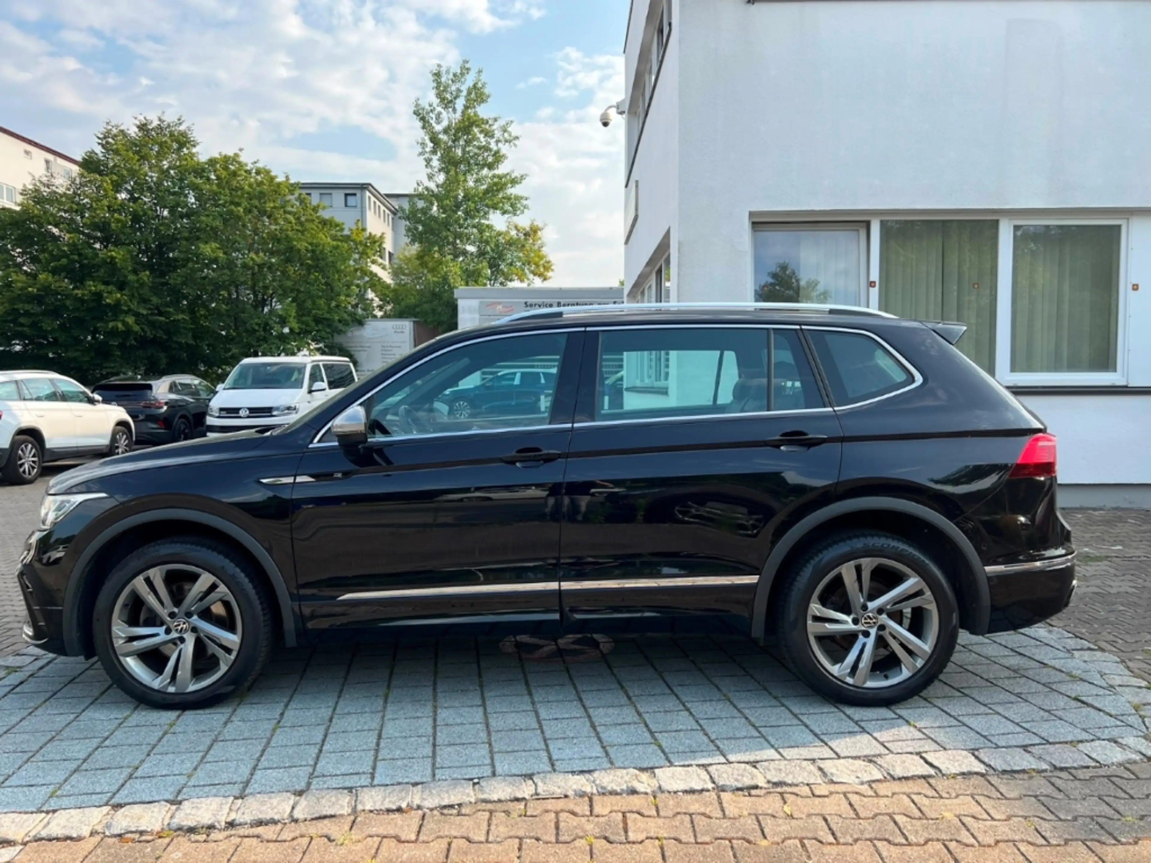 Volkswagen Tiguan Allspace 2.0TSI 4M DSG R-Line 7Sitz*ASSIST*1HD!!! — photo 3